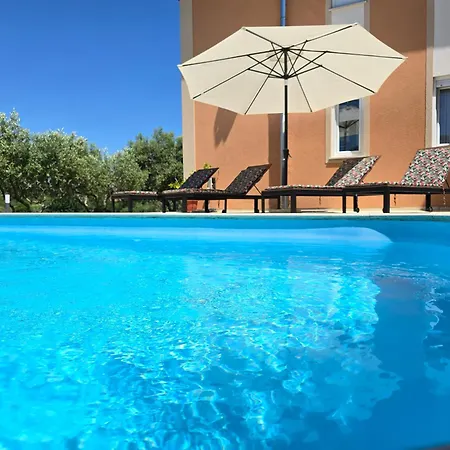 Olive Garden, With A Private Pool Apartment *